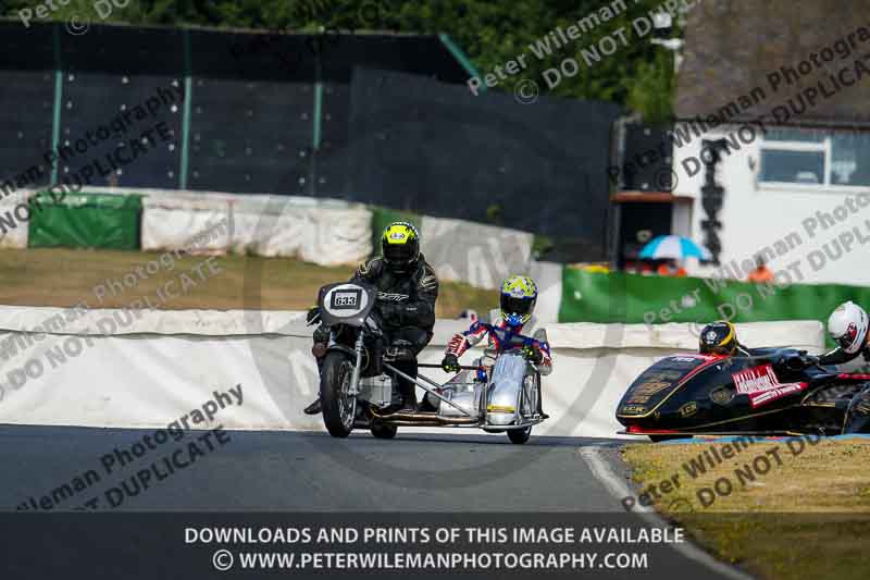 Vintage motorcycle club;eventdigitalimages;mallory park;mallory park trackday photographs;no limits trackdays;peter wileman photography;trackday digital images;trackday photos;vmcc festival 1000 bikes photographs